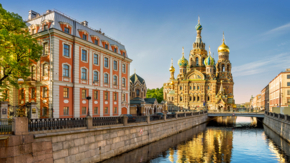 Russland Sankt Petersburg Kathedrale iStock yulenochekk